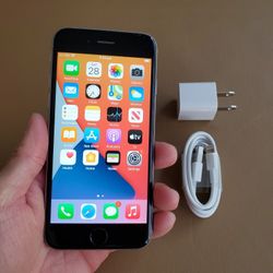 iPhone 6s - UNLOCKED - Like New  