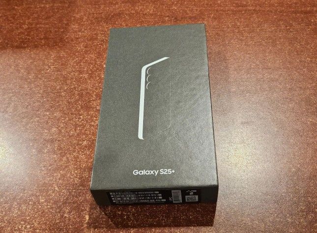 Samsung Galaxy s25+ 512gb unlocked floor model