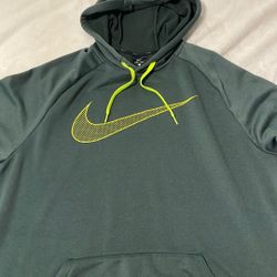 Nike Dri Fit Sweater 