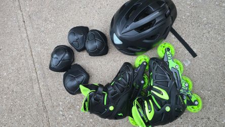 Inline Skates Adjustable Kids + Helmet + Protective Gear Set