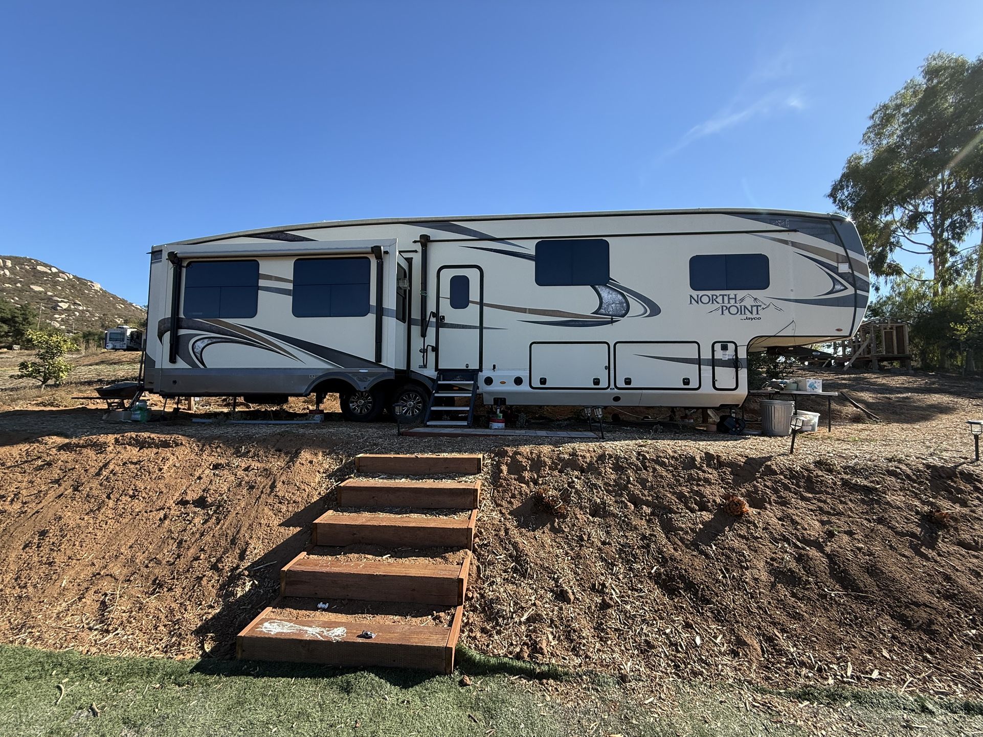 2018 Jayco Northpoint Fifth Wheel Trailer