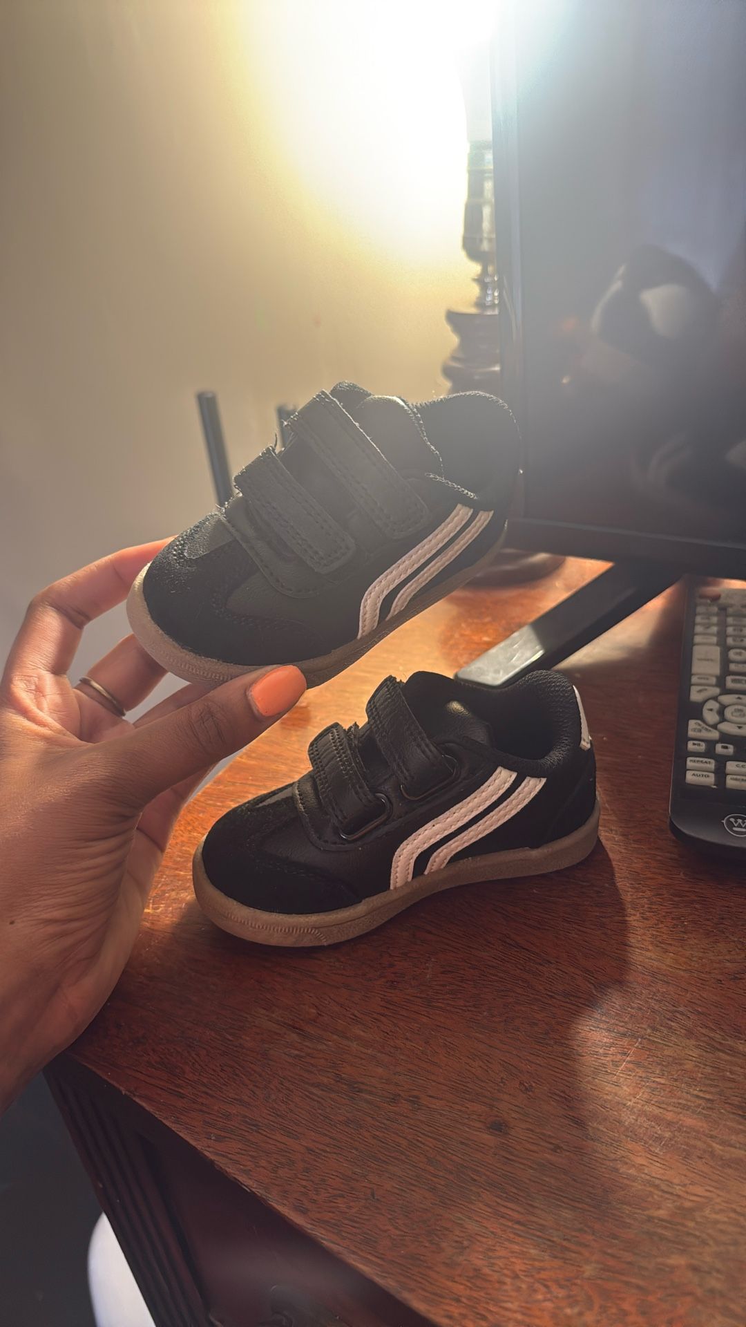 CAT AND JACK BABY SHOE