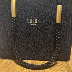 Like New Guess USA Black Textured Purse