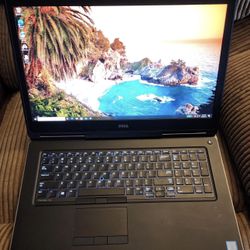 Dell precision 17.3" 4K LCD ultra grade intel core i7 7820HQ 32 gb ram 500 gb ssd nvidia 8 gb ddr5 graphics windows 11 professional