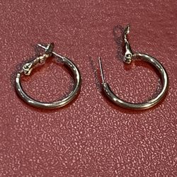 Sterling Silver Hoop Earrings. 