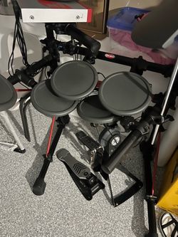 Electric drum set Yamaha.