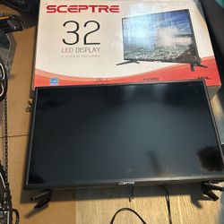 TV With Built In DVD Player 