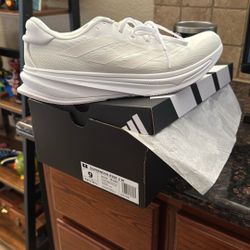 New Adidas Supernova Rise 2 Sz. 9