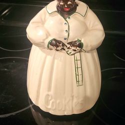 MCCOY MAMMY COOKIE JAR!!!!(RARE FIND)