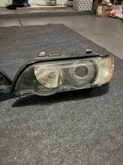 BMW X5 E53 Pre-facelift xenon headlight set