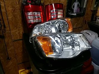 2010 dodge caravan headlines N taillites!