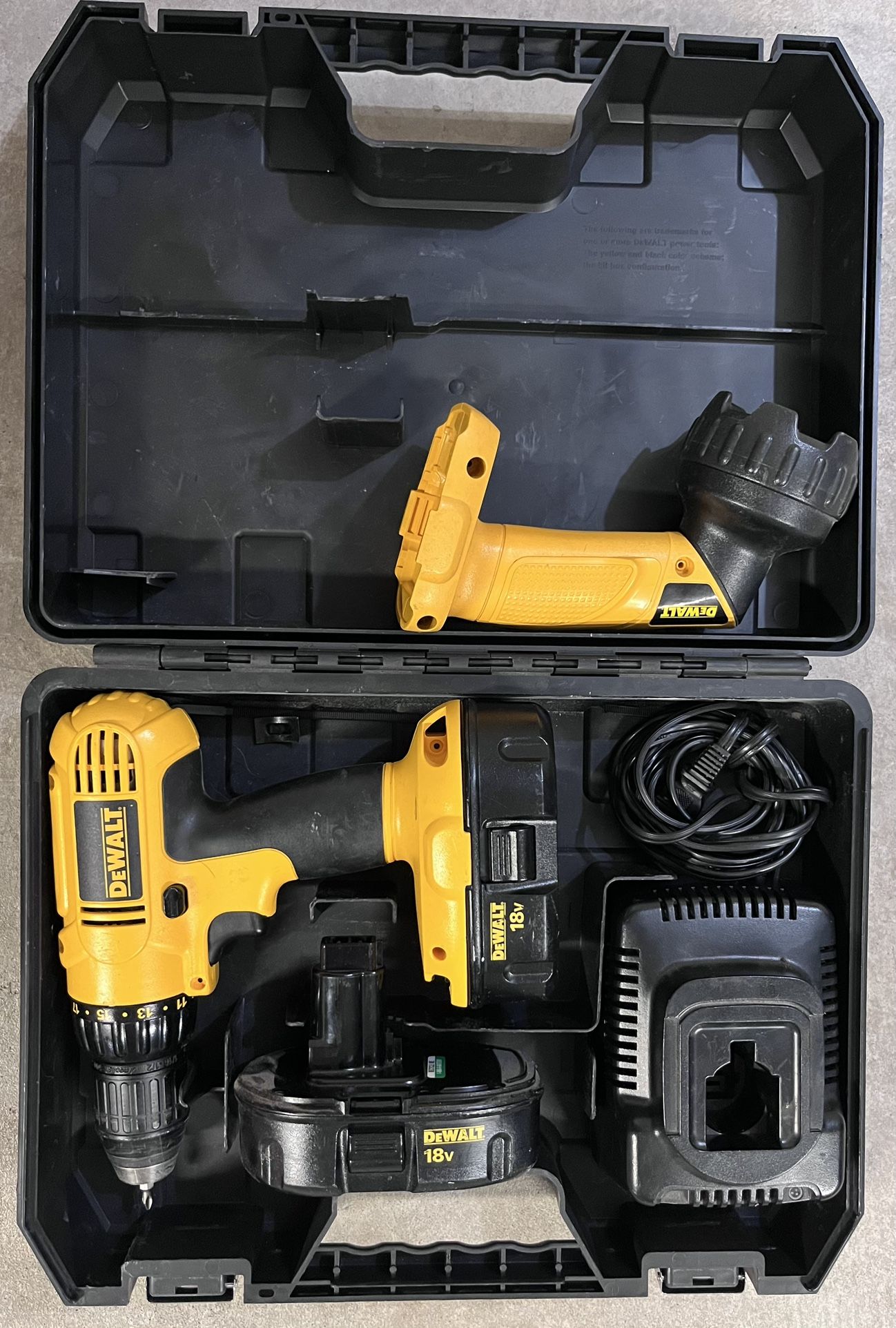 DeWalt Drill & Light Set