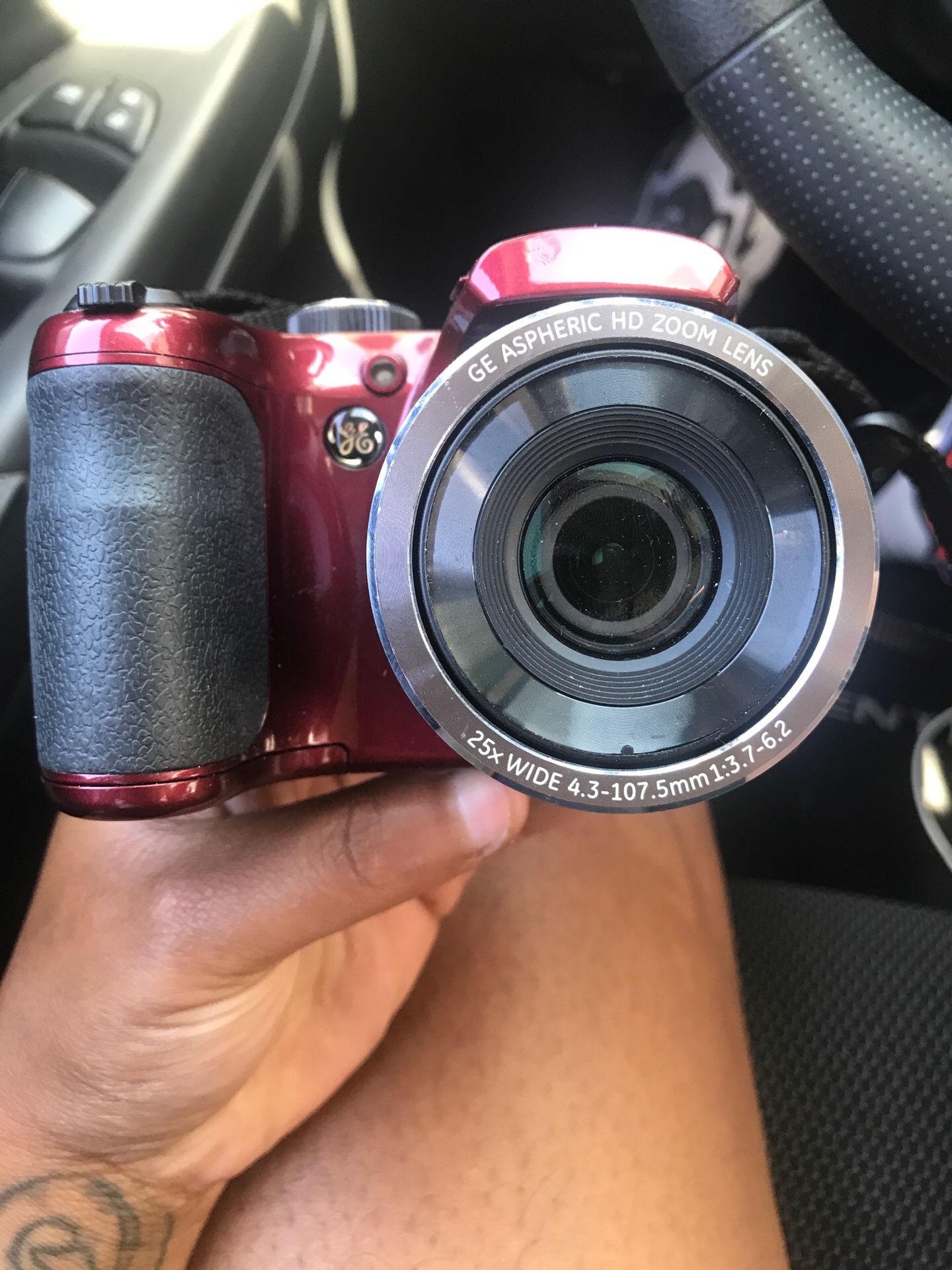 GM digital camera