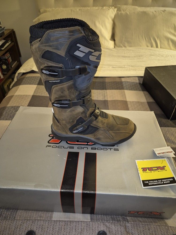 TCX MOTORCYCLE BOOTS 