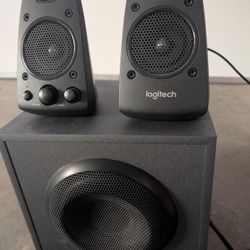 Logitech Subwoofer And Speakers 