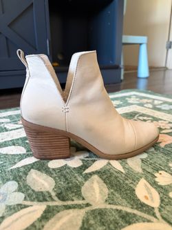 White TOMS ankle boots