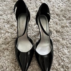 Black heels woman fashion