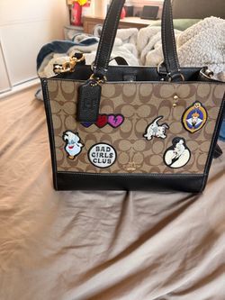 Coach Disney villains  collaborate