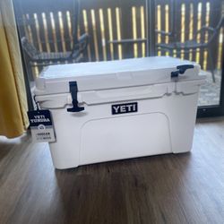 Brand New Yeti Tundra 45 Cooler $280