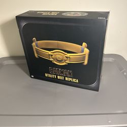Batman Utility Belt Replica – DC Collectible Display Prop (NECA) – Boxed 