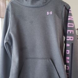 Under Armour Hoodie Size L