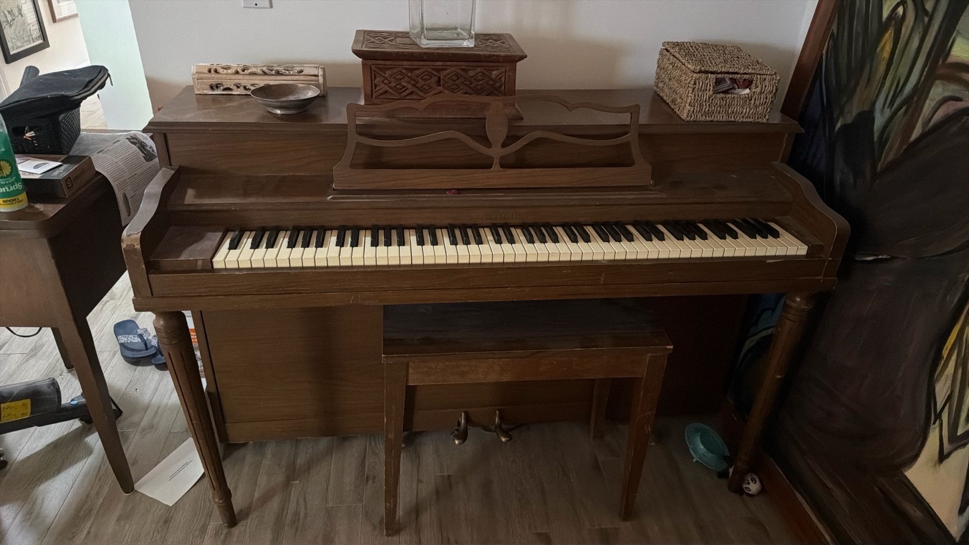 *FREE* Compact, Upright Piano