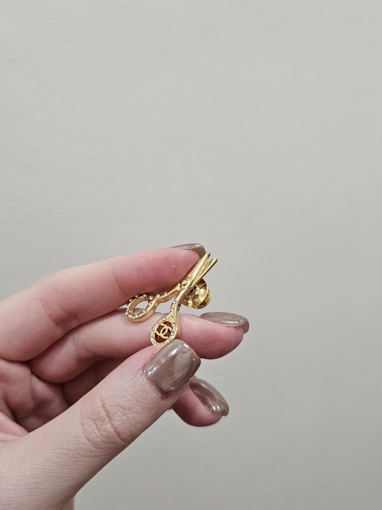 scissors Brooch 