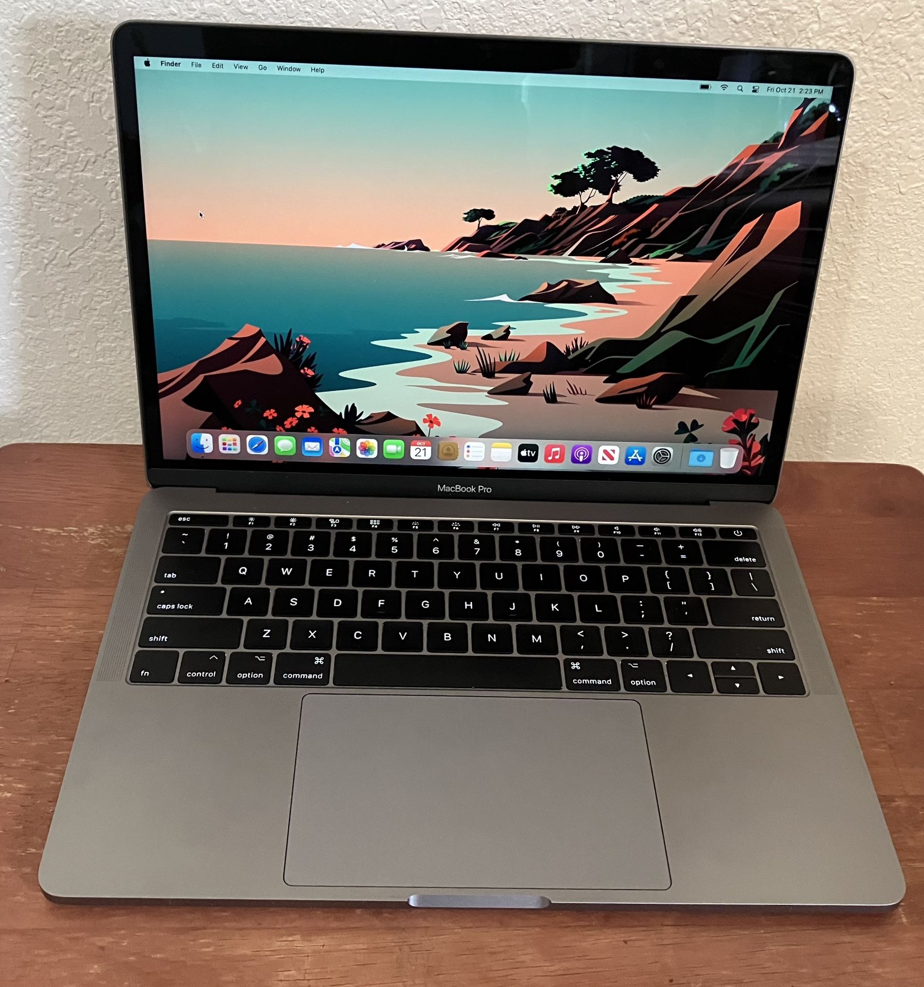 13” Macbook Pro Space gray