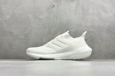 A.didas UltraBoost 21