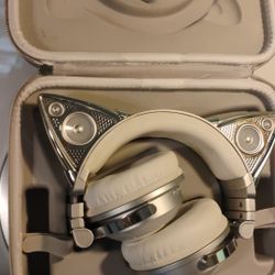 Ariana Grande Wireless Headphones 