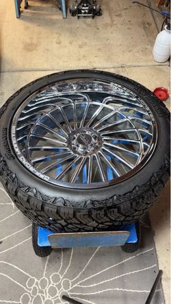 Great condition no curb rash tires  are 9.8/10