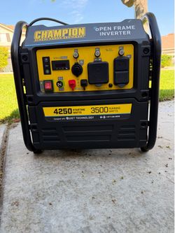 Champion 4250W Open Frame Inverter Generator – Only 10 Hours – Like New