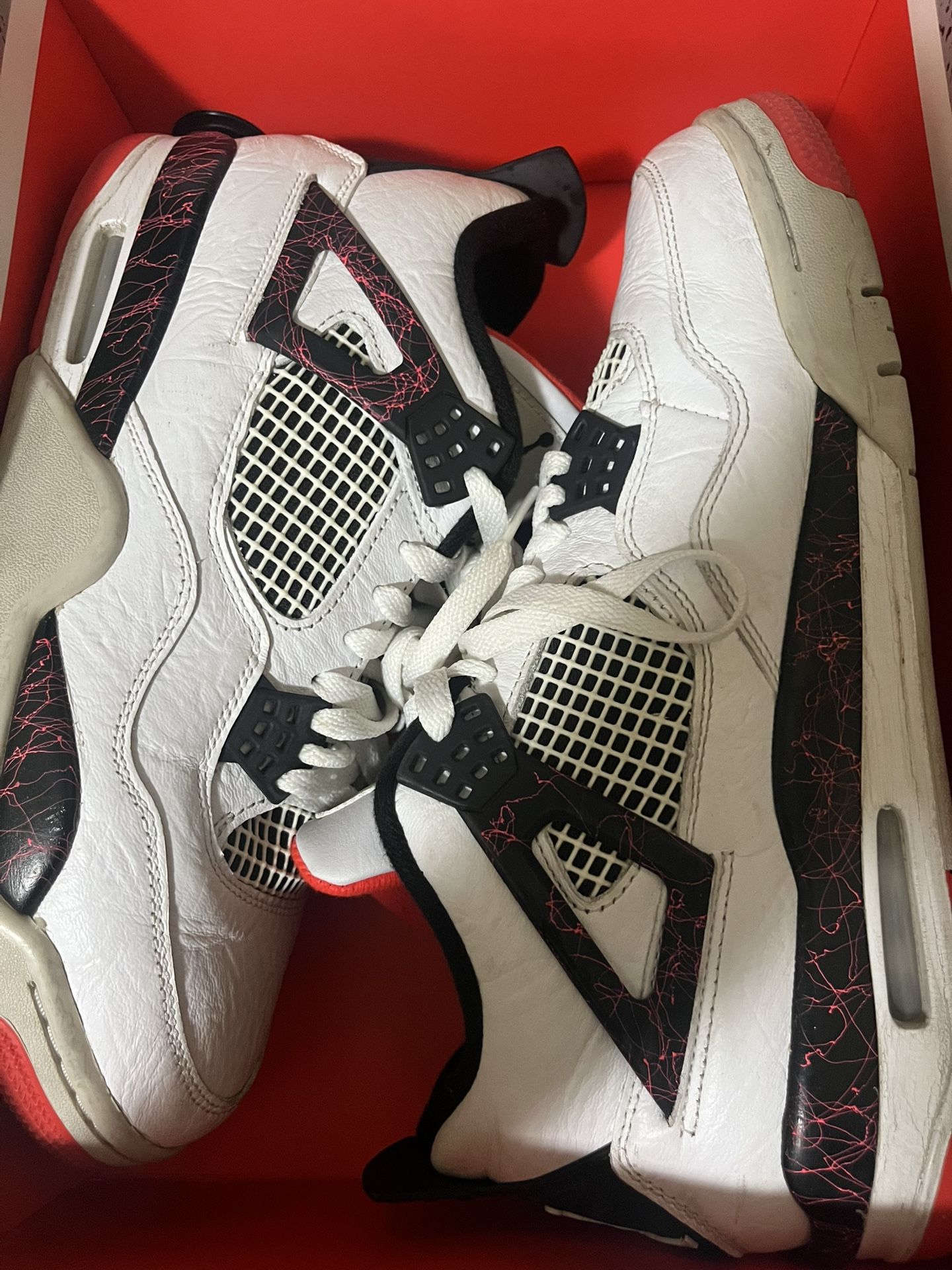 Jordan 4 Pale citron / Flight naatolgia