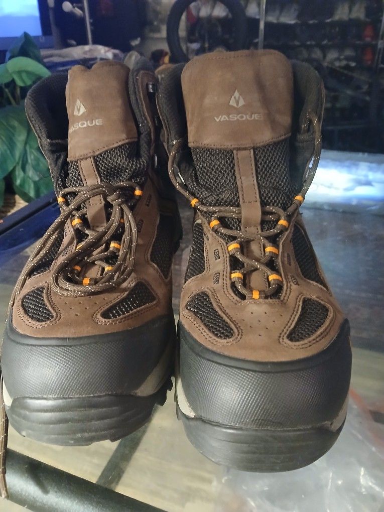 Vasque Breeze 2.0 Mid GTX hiking Mens SIZE 14