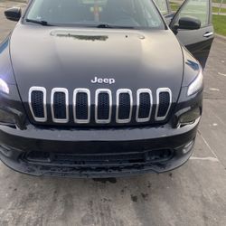 Black Jeep Cherokee 2017