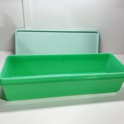 Tupperware Celery Keeper Crisper Container Green Jadeite