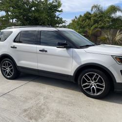 2016 Ford Explorer