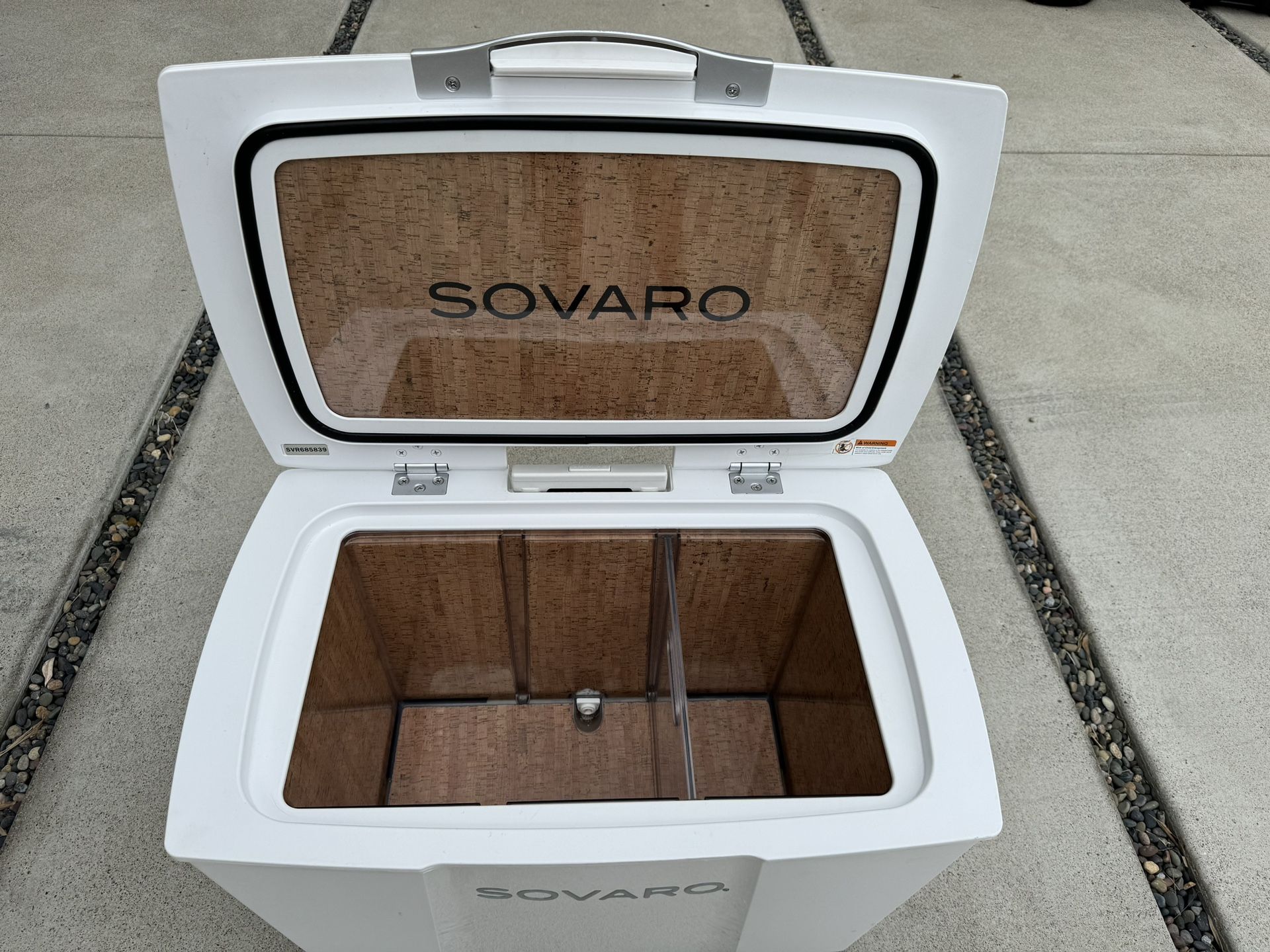 Sovaro 70 qt Cooler on Wheels