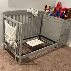 Baby Crib Convertible 