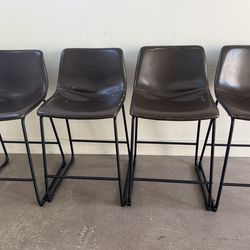 Bar Chairs/Stools