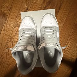Nike Dunk Low Grey FogMen's Gray White Athletic Sneakers 2021 9.5