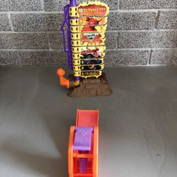 Monster Jam El Toro Playset