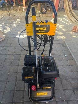 DEWALT
3400 psi 2.5 GPM Gas Cold Water Pressure Washer with OEM Axial Pump