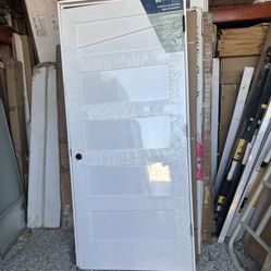 Hi everyone we have 1 doors one is in good conditi,., Retail price both doors cost $700   Here only $450  for 1 door  message me if interstate Also we