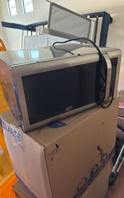 Oster 1.6 cu ft 1100W Microwave – Stainless Steel OGCMWX16S2BS-11