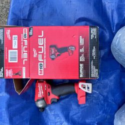 Milwaukee Screwdriver New In The Box M18 2760-20