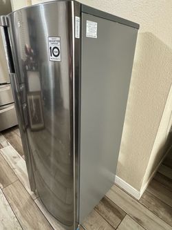 LG Stainless Steel Refrigerator Smart Inverter