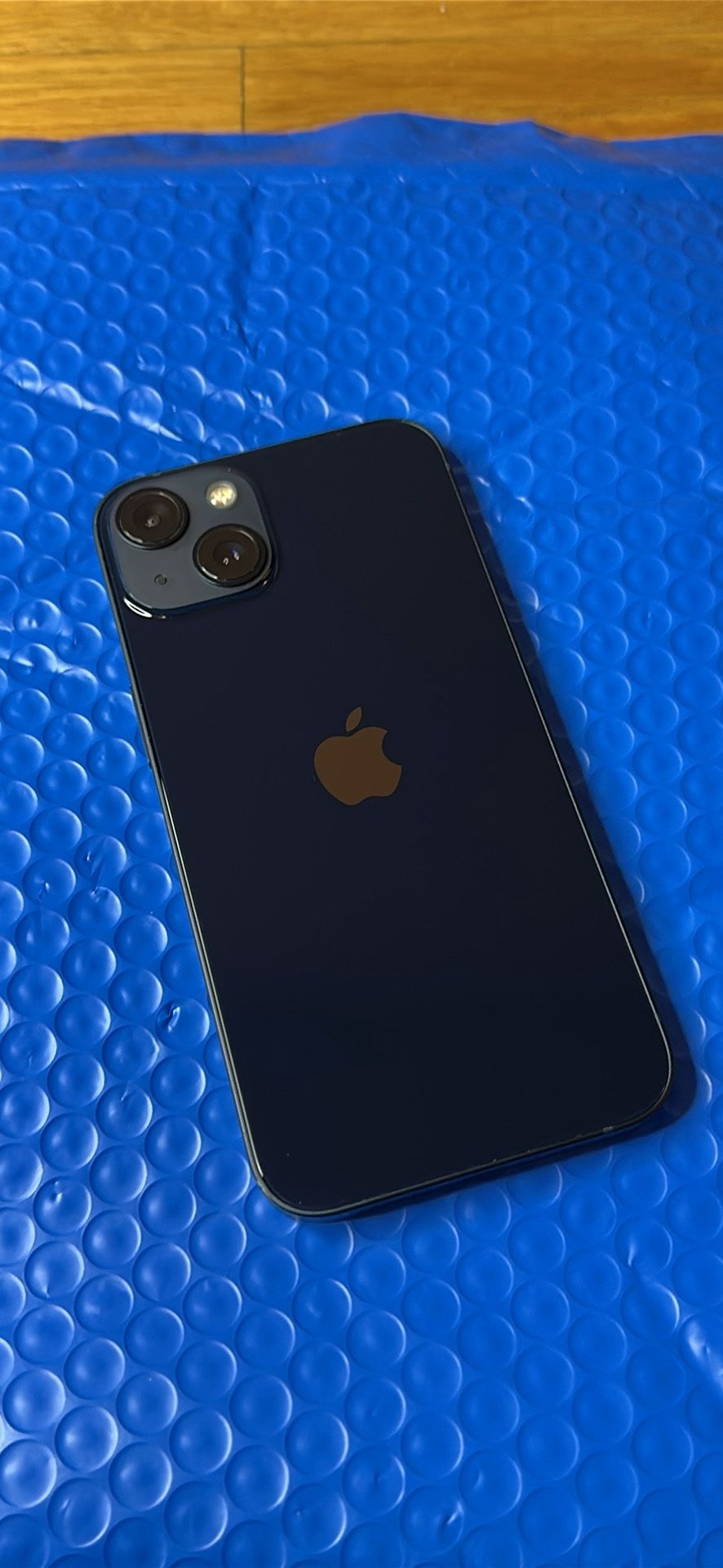 iPhone 13 128gb UNLOCKED - Excellent Condition!