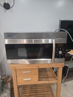 GE Microwave Oven