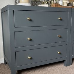 Solid Wood 3 Drawer Dresser 